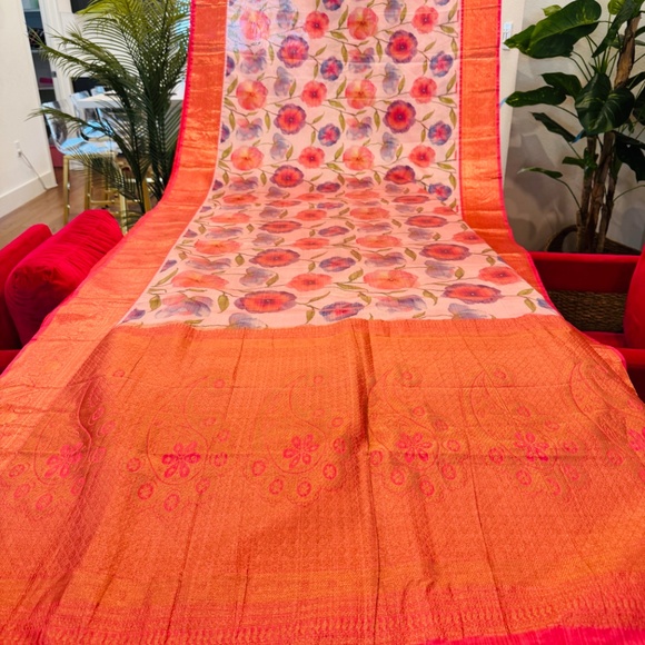 New floral Kanchi kanchipuram saree - Picture 2 of 9